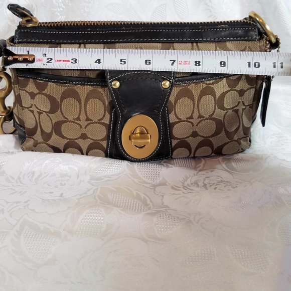Coach Legacy Signature Khaki purse - Picture 8 of 16